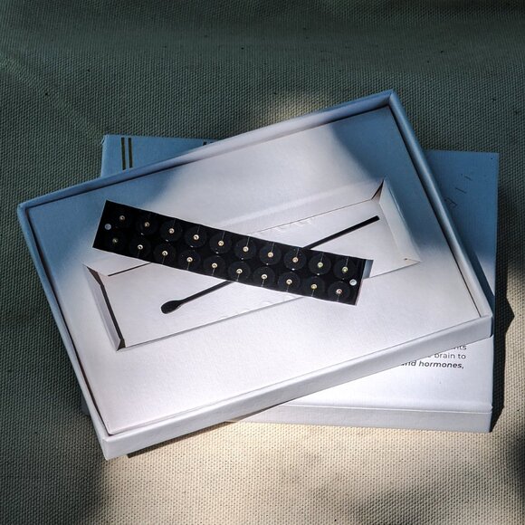 Acupressure Ear Seeds (3 different types) - Picture 7 of 8